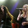 Alanis in duetto con Avril Lavigne. Insieme canteranno "Ironic" e "Losing Grip"
